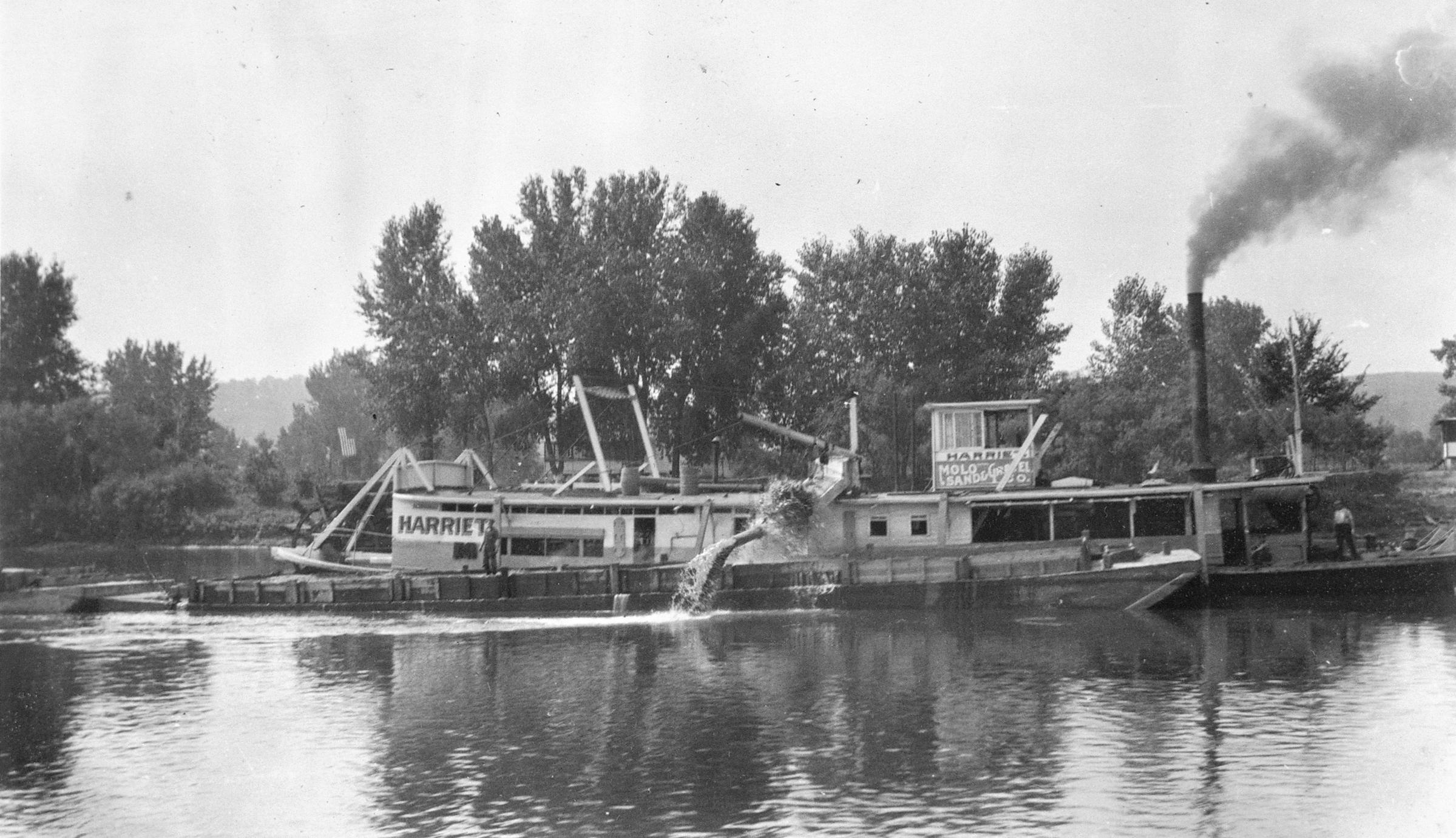 ‎Harriet (Towboat/Dredge, 1906-1951) - UWDC - UW-Madison Libraries