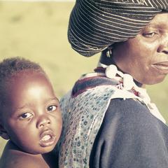 People of South Africa : Xhosa mother and child