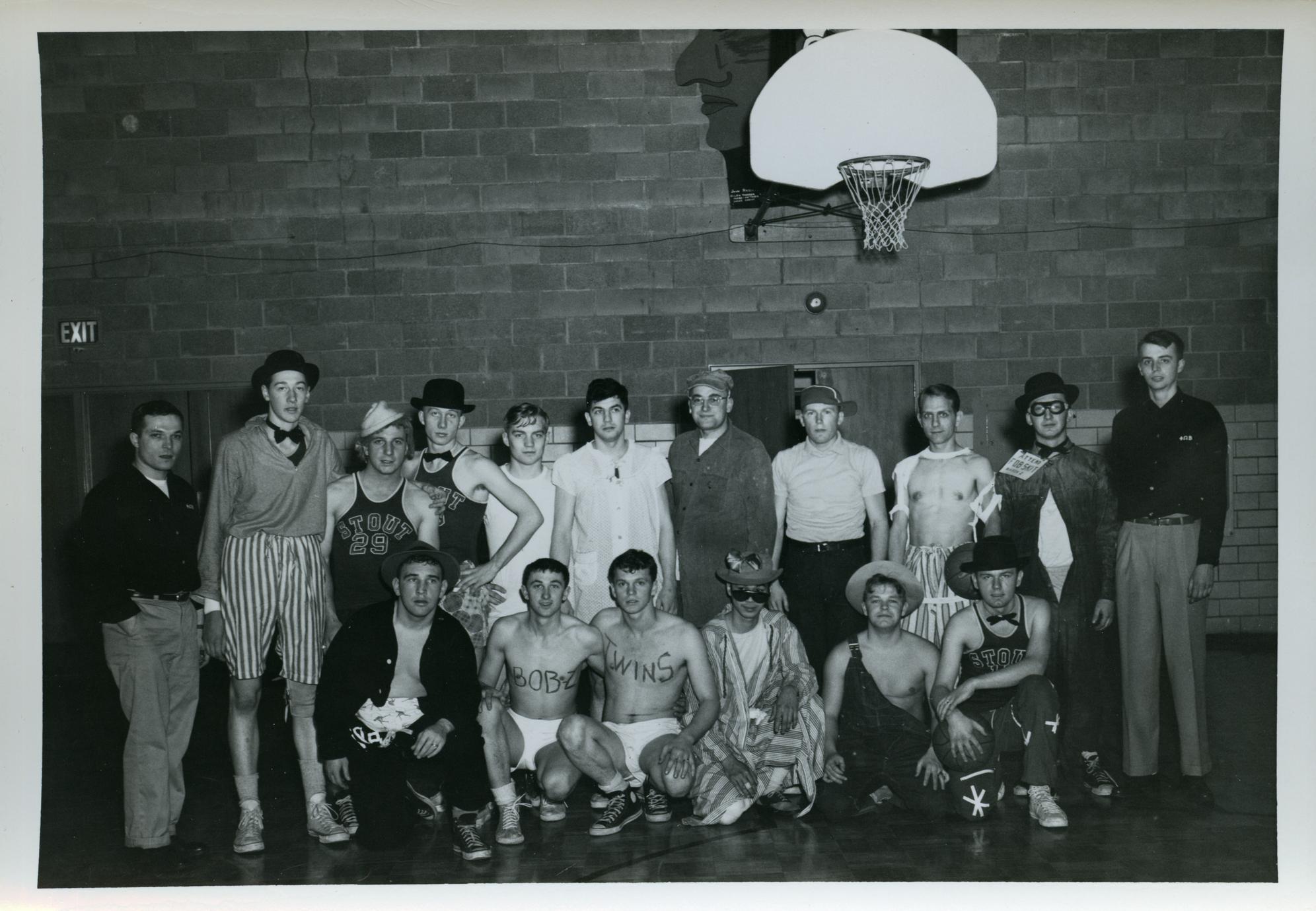 Phi Omega Beta grudge game group photograph of players UWDC