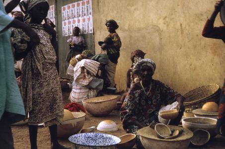 Fulani women selling milk