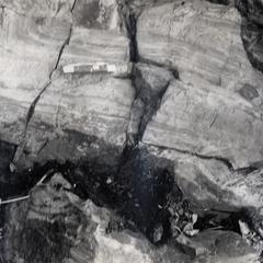 Contortions in banded iron carbonates