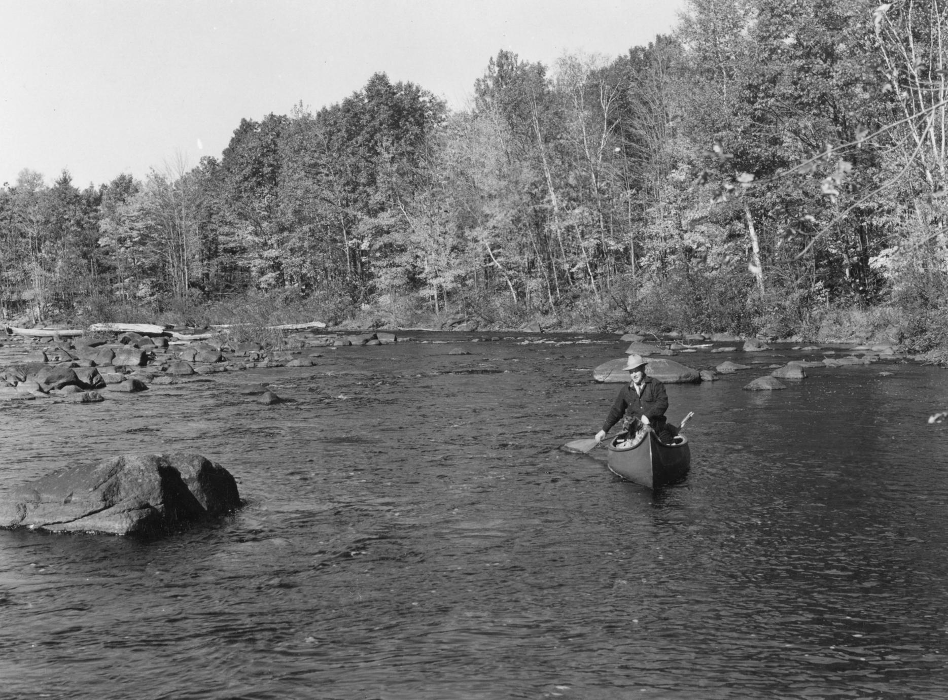 ‎Canoeing on Peshtigo River UWDC UWMadison Libraries