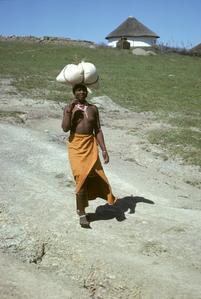 People of South Africa : Xhosa woman with bundle