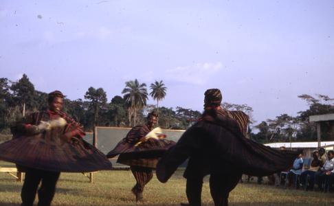 Dondon dancers spinning