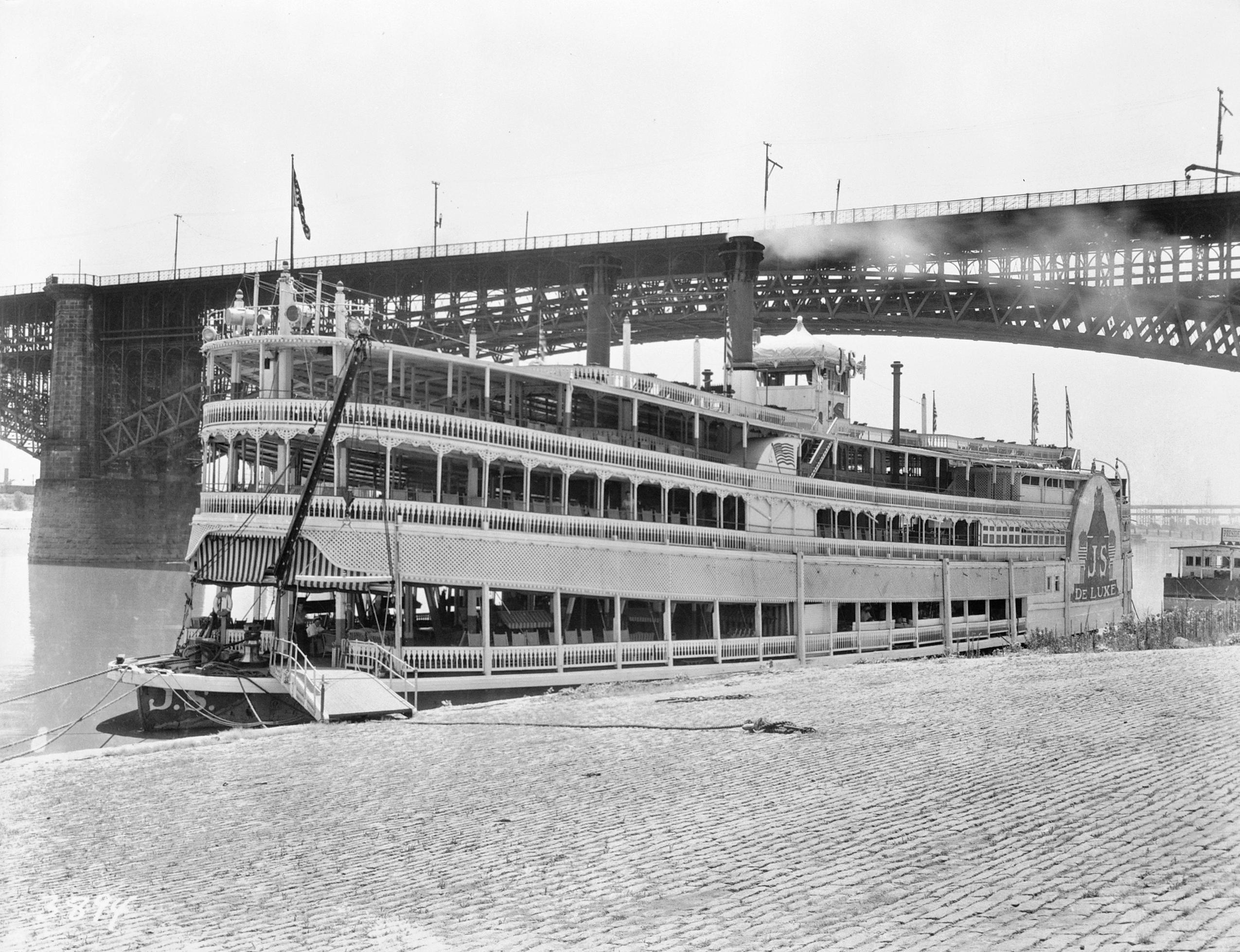 1915年製 STEAMBOAT WAVE BACK Daring (1909 steamboat) - Wikipedia