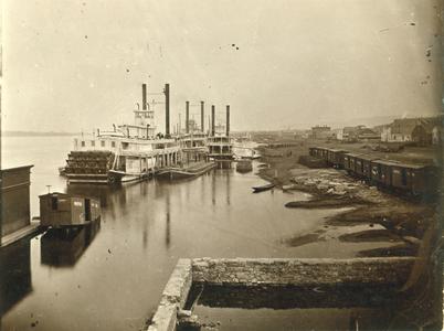 The Arkansas and other boats at the levee in Winona, Minnesota
