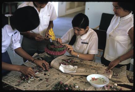 Fa Ngum school : arts and crafts