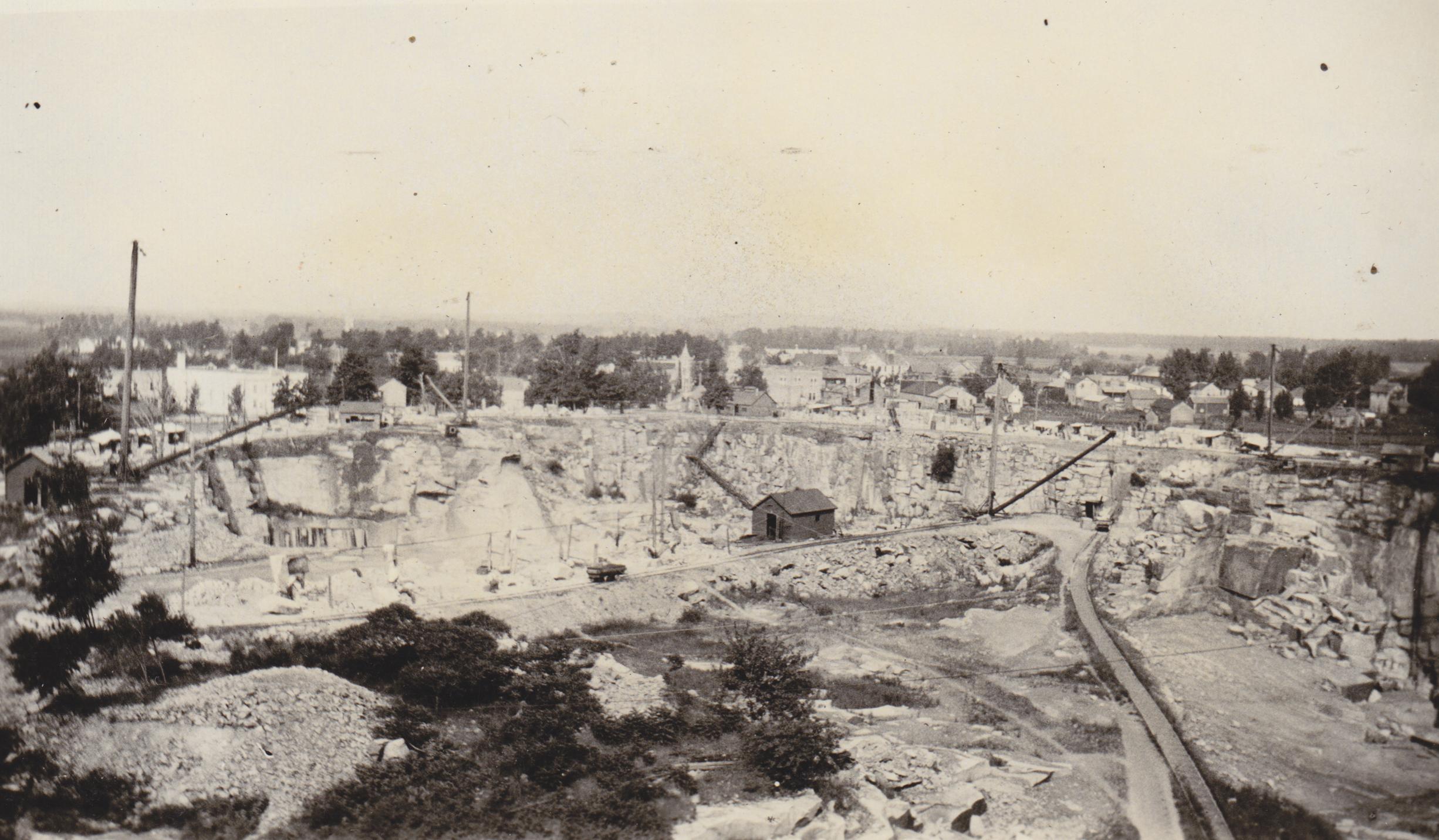 ‎Granite quarry at Redgranite, WI UWDC UWMadison Libraries