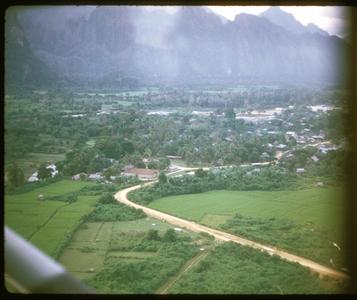 Vangviang : air views of village and surrounding area