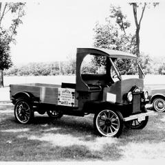 Samson Tractor Company truck made in Janesville, 1922