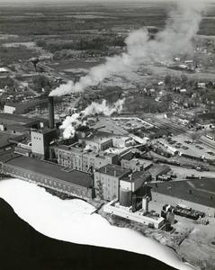 Air pollution from paper mill