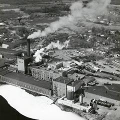 Air pollution from paper mill