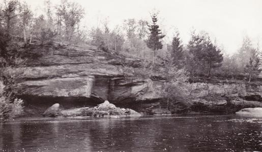 Caved joint block in Black River