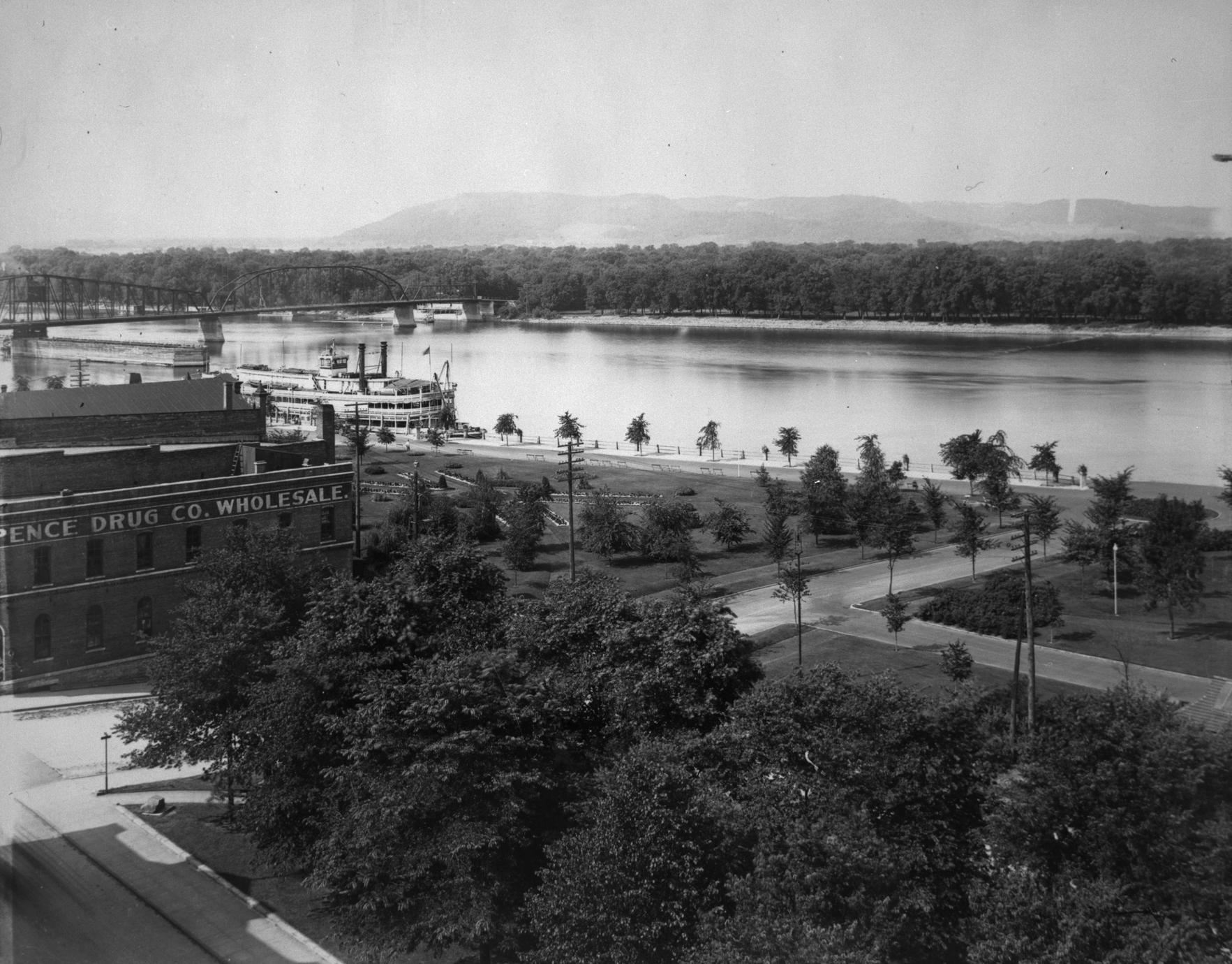 ‎La Crosse Waterfronts UWDC UWMadison Libraries