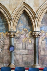 Lincoln Cathedral chapter house wall arcade