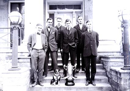 Champion bowlers, 1913-1914
