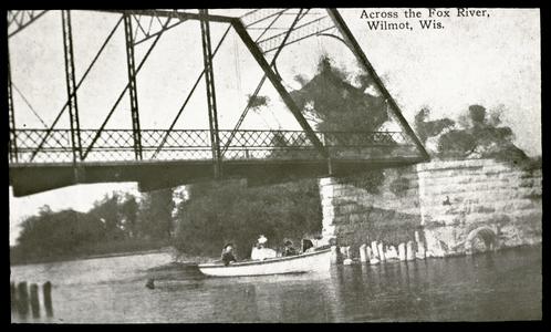 Bridge over Fox River, Wilmot, close-up