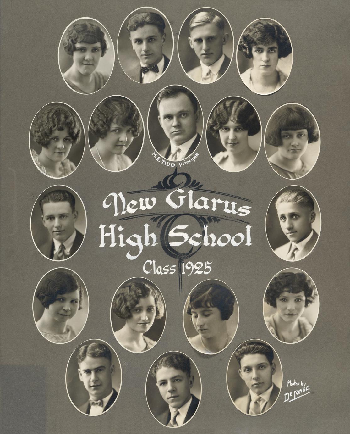 1925 New Glarus High School graduating class