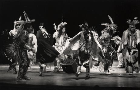 "Four Winds" Native American dance troupe