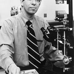 Howard Temin in the lab