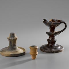 Fat lamp and candlestick fragments