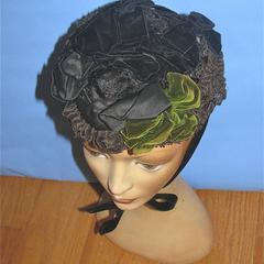 Black straw and horsehair bonnet