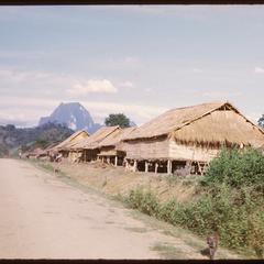 Muang Kasy : Kammu (Khmu') village resettled