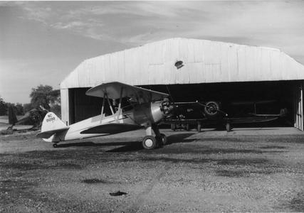 Jess Tribble's Fairchild with Case Company's Stagger Wing Beech in rear