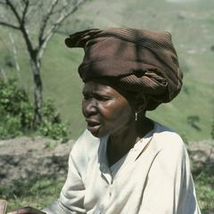 Nongenile Masithathu Zenani, performing