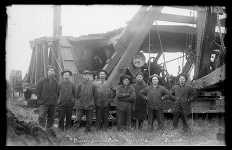 Warner's dredge crew. Oct. 10, 1912