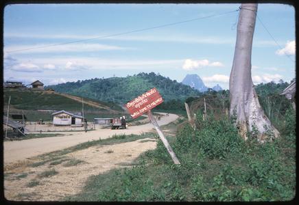 Road into Muang Kasy