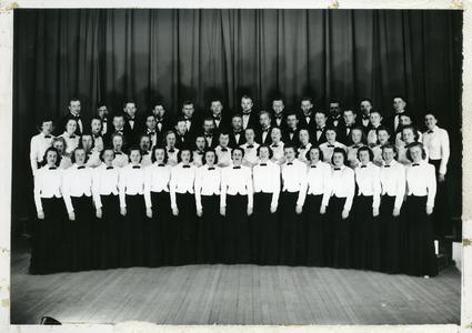 Symphonic Choir group photograph