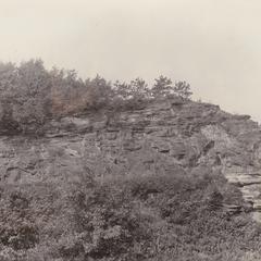 Dresbach cliff along railroad