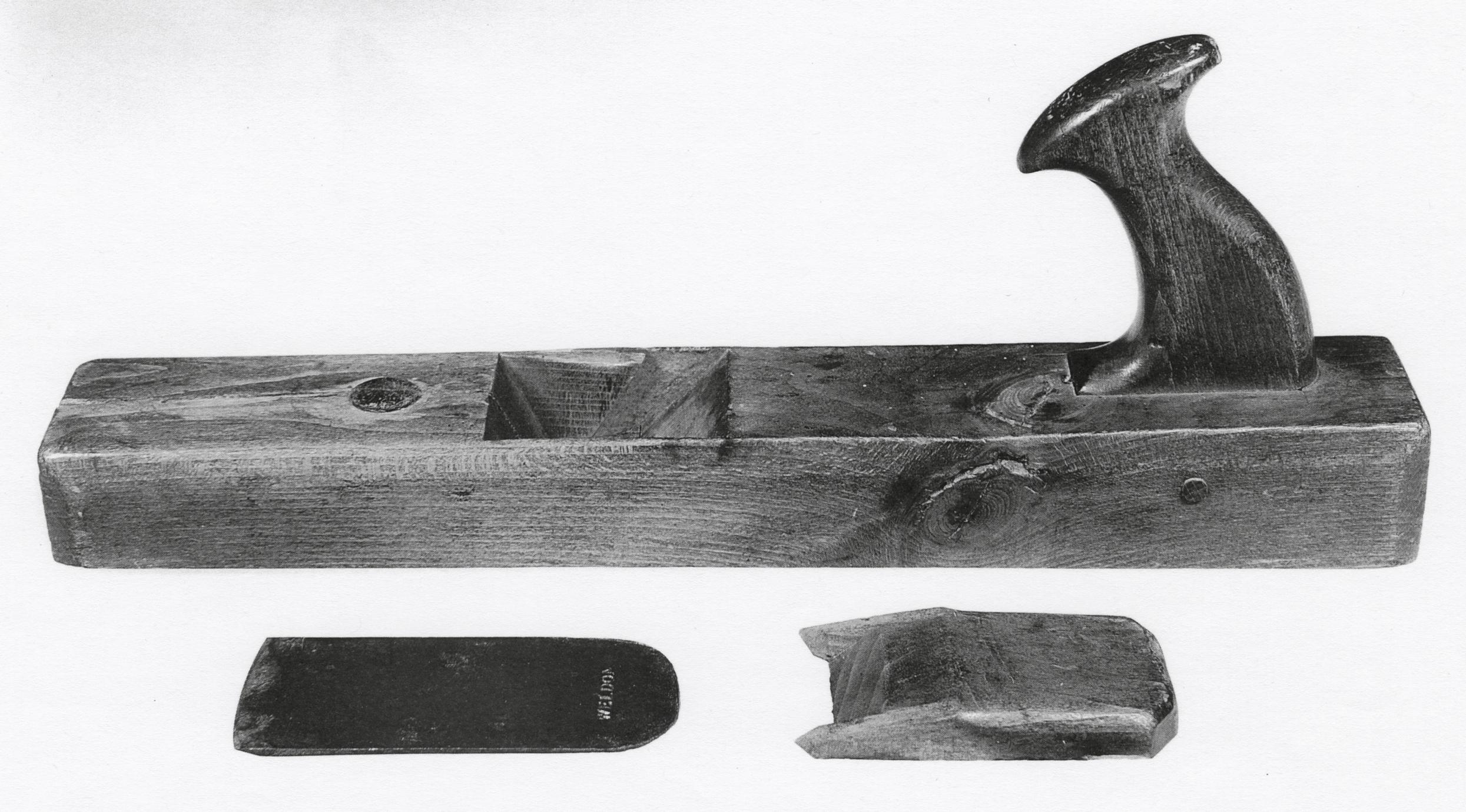 Black and white photograph of a fore or jack plane.