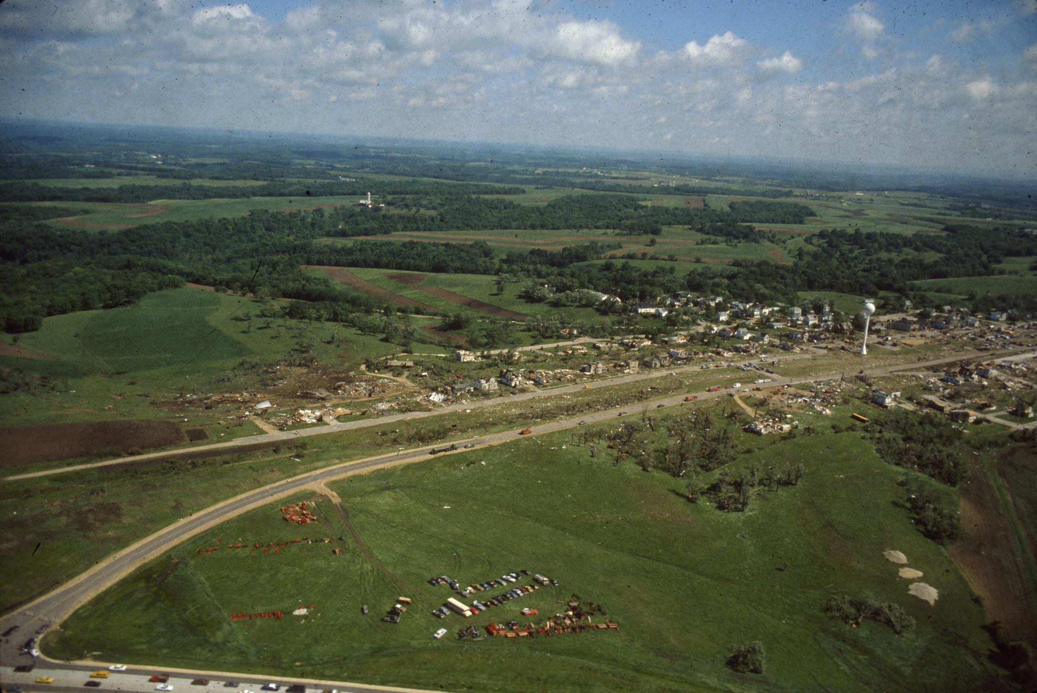‎Barneveld tornado aftermath, 1984 UWDC UWMadison Libraries