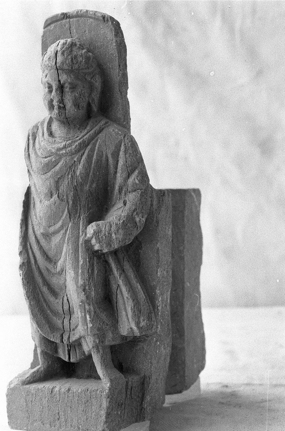NG328, Bracket with a Standing Buddha (5 of 5)