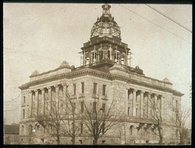 Building courthouse 1907