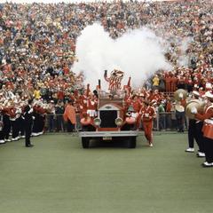 1983 Homecoming Bucky wagon