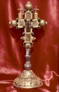 Cross reliquary at Xenophontos