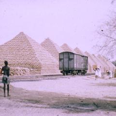 Groundnut pyramids