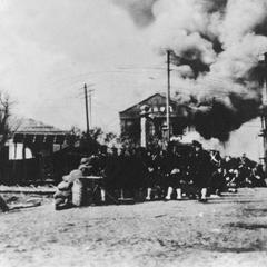 Japanese marines advance to Zhabei 閘北.