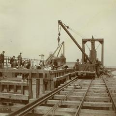 Construction of the entry of the Duluth Ship Canal