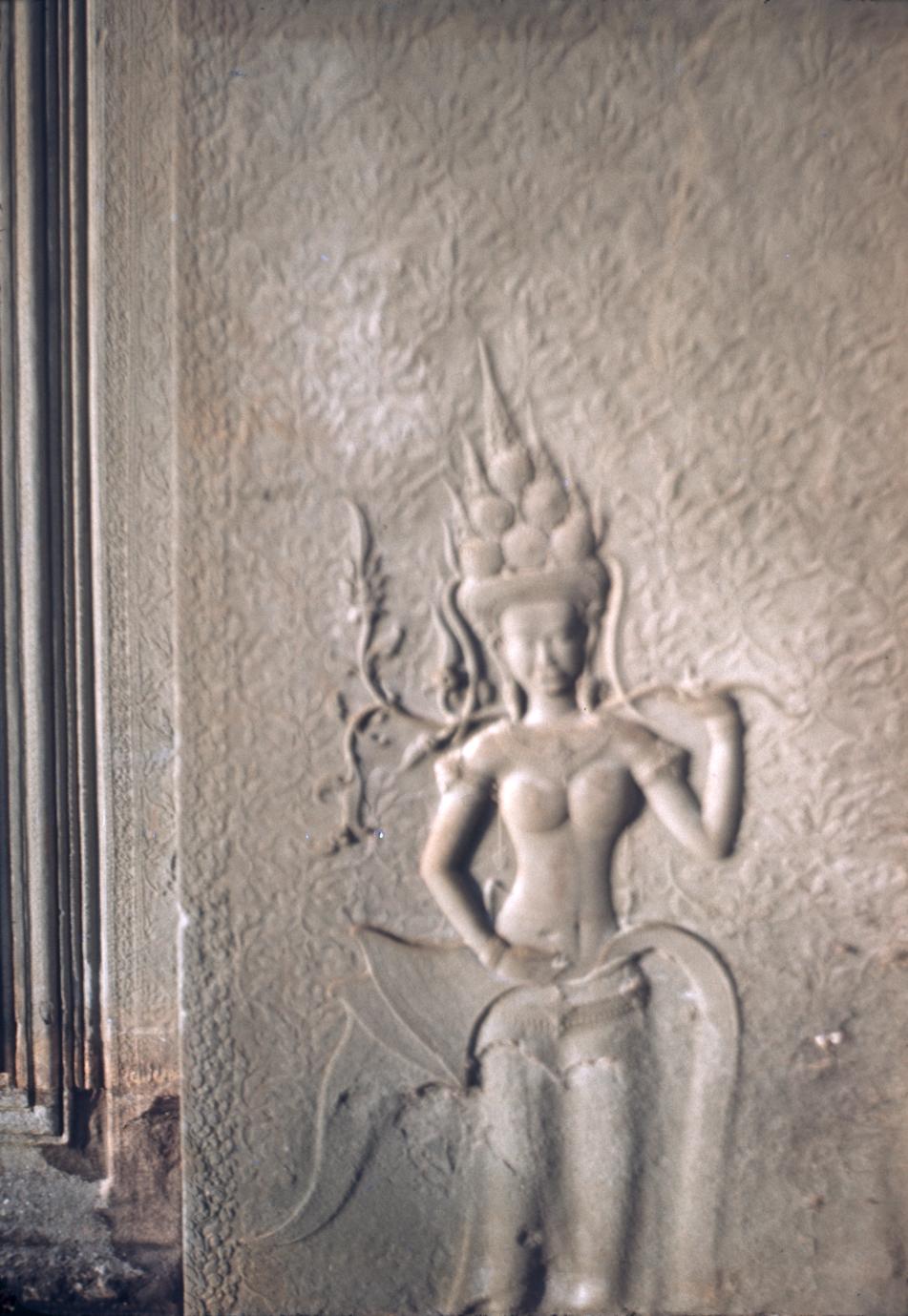 Angkor Wat : apsara - UWDC - UW-Madison Libraries